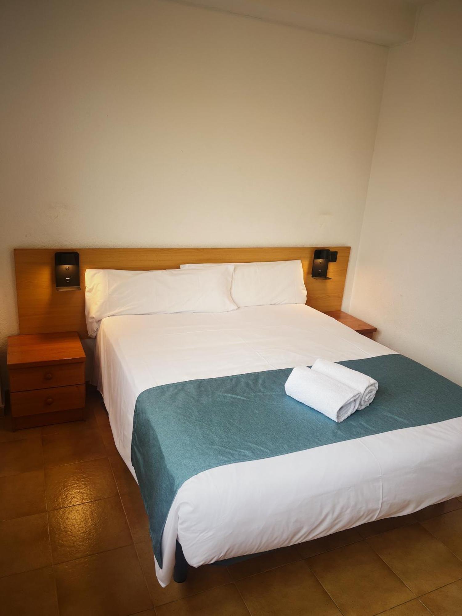 Hostal Legaz Funes Exteriér fotografie