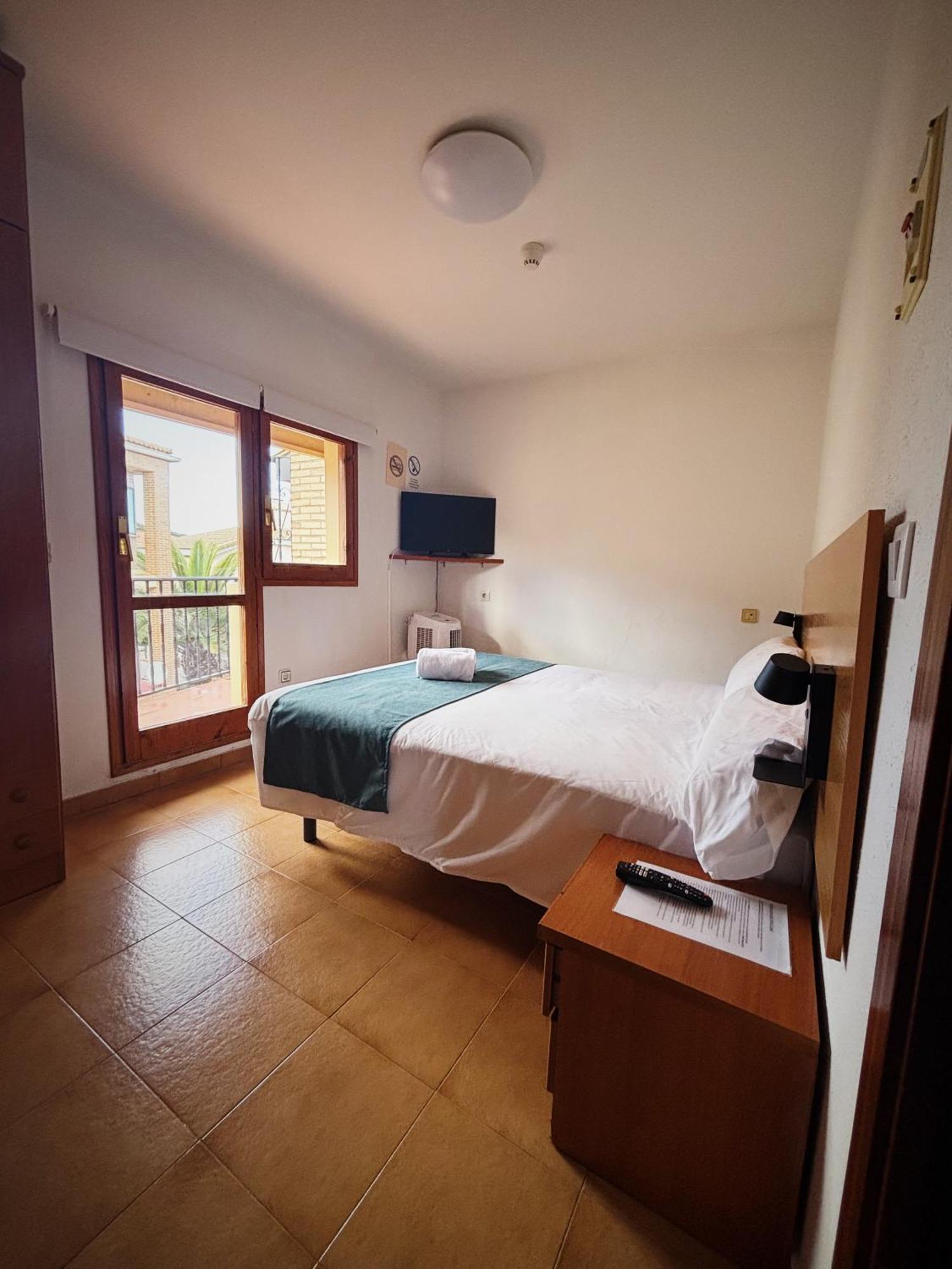 Hostal Legaz Funes Exteriér fotografie
