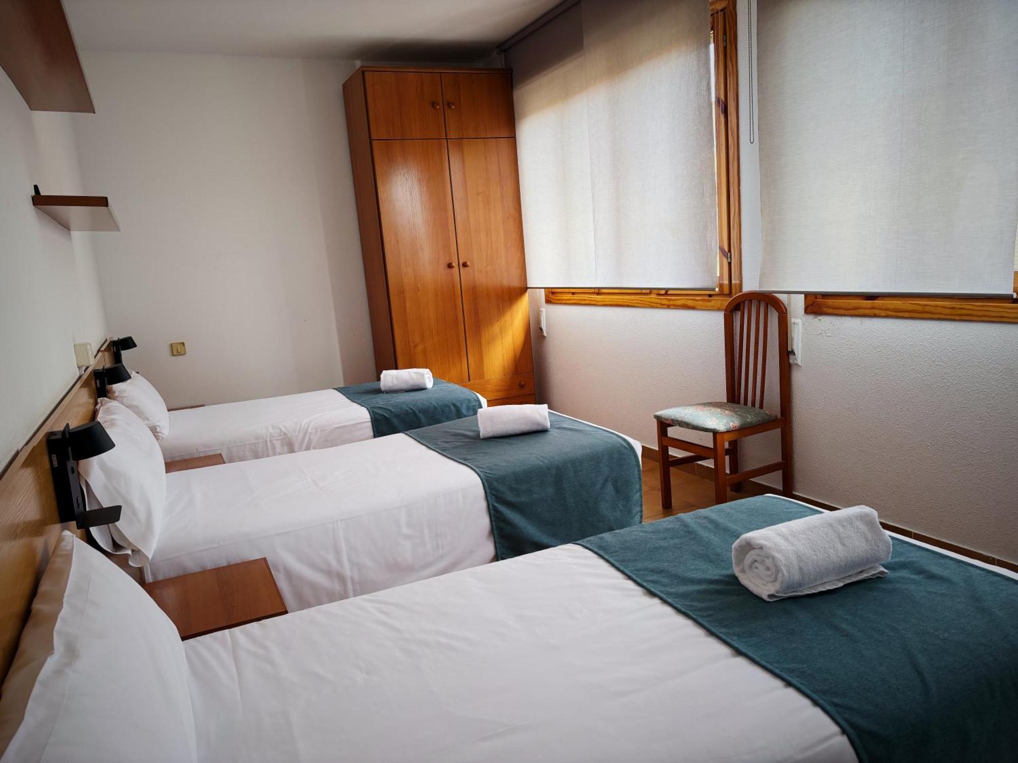 Hostal Legaz Funes Exteriér fotografie